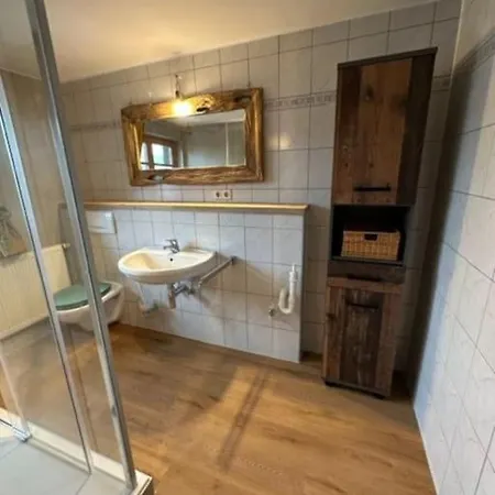 Charmante Farbenfrohe Wohnung Fuer Zwei Fischbachau Exterior photo