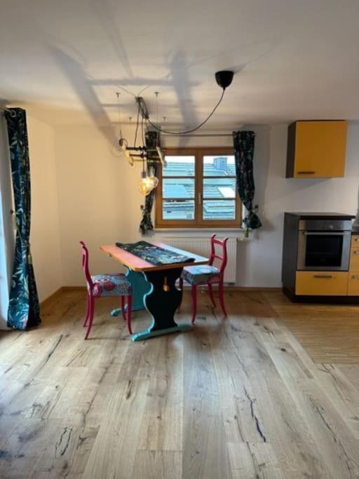 Apartment Charmante Farbenfrohe Fuer Zwei *