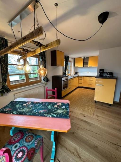 Charmante Farbenfrohe Fuer Zwei Apartment